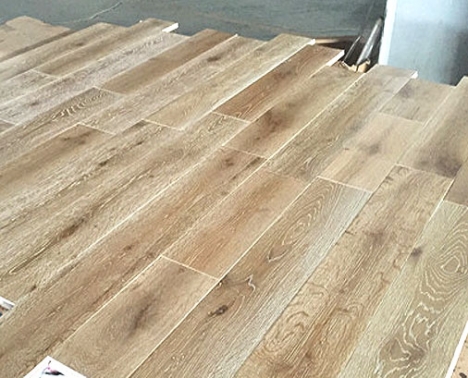 recomendación sobre el mantenimiento de pisos de madera dura en invierno 