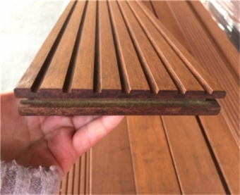inspección en el exterior de bambú decking